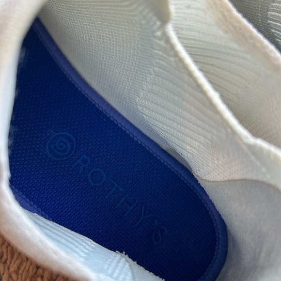 Rothy’s The Chelsea Sneaker in Bright White - Picture 8 of 13